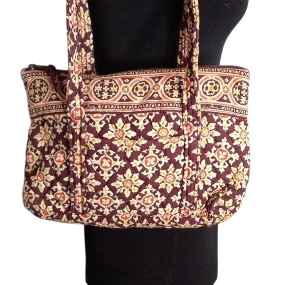 Vera Bradley MEDALLION Shoulder Tote Bag Quilted Paisley Floral Handbag Retired - Picture 2 of 11